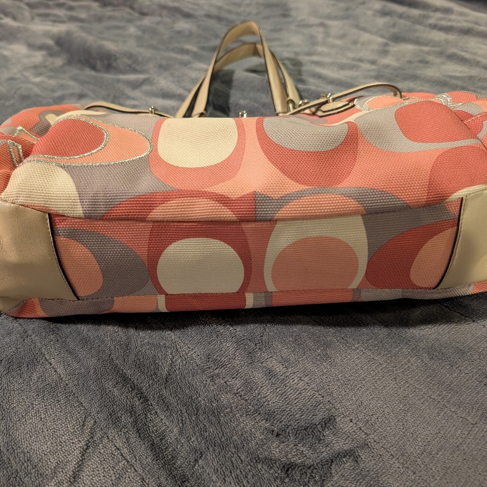 Coach Shoulder Bag - Picture 6 of 6
